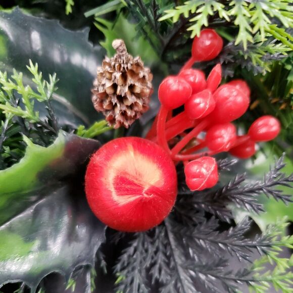 Vintage Christmas Candle Ring Holly Berry PAIR Plastic Centerpiece for 3" Pillar - Picture 5 of 16